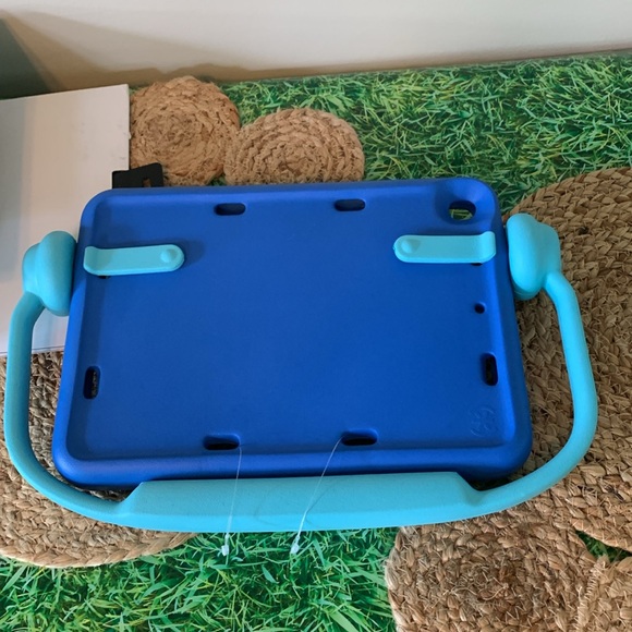 NEW Speck Case E Run Ipad Case , ages 4+, new in box - Picture 6 of 8